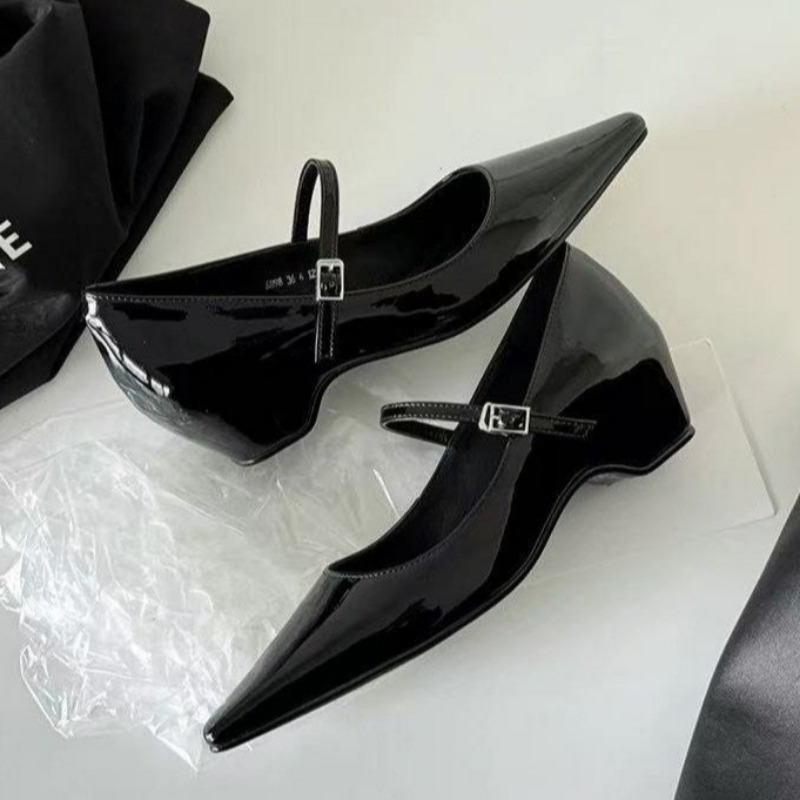 2026 Nova Chegada Sapatos Femi - Women'S Shoes avaliação e preço